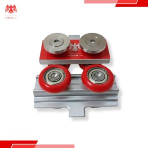 ray treo cua cabin phong tam